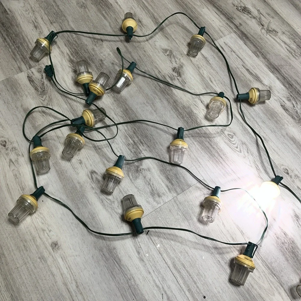 25 Pcs 120v Strobe C9 Christmas Lights Outdoor Waterproof Incandescent‎ White